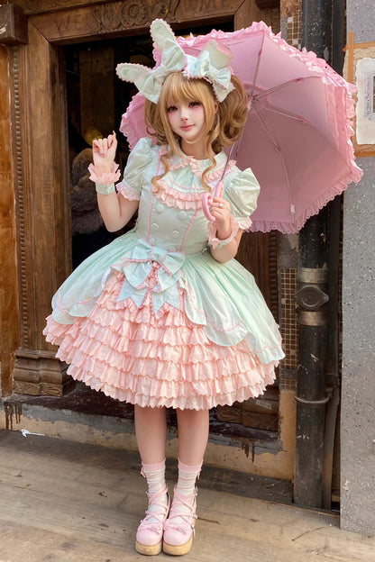 Subtly Elegant Dress with a Refined Vintage Look