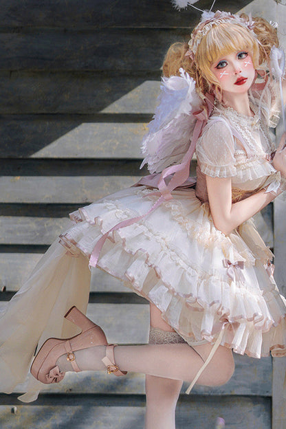 Finely Styled Dress with a Classic Vintage Look