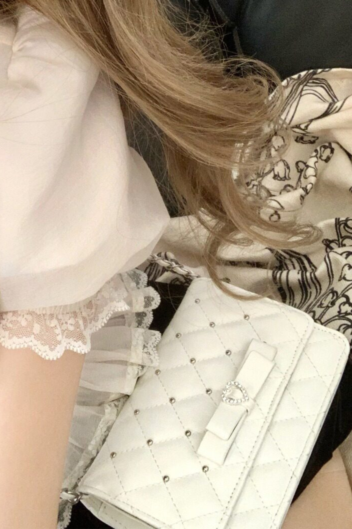 Rhinestone Bow Chain Bag