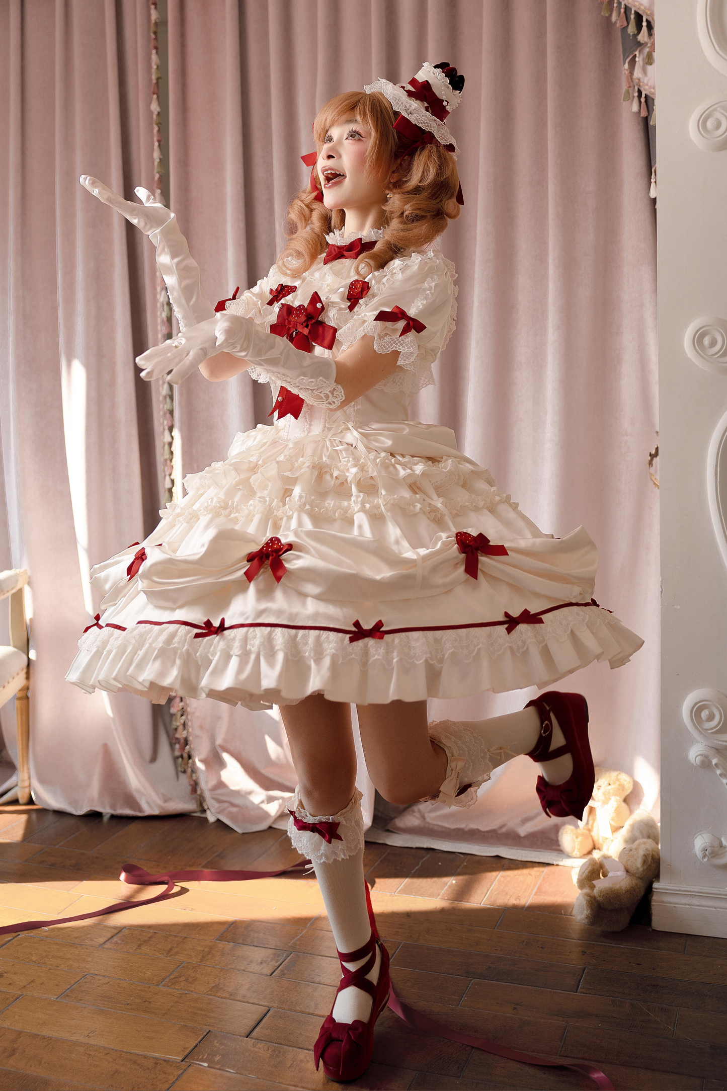 [pre-order Deadline: March 29] Cream Strawberry Lolita Dress