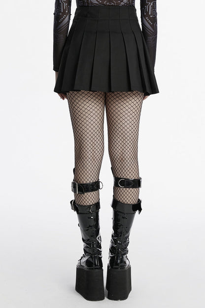 Casually Elegant Garment with a Refined Edge
