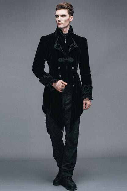 Beautifully Finished Coat in a Timeless Design