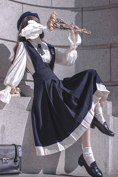 Classic Vintage Dress with a Flattering Fit