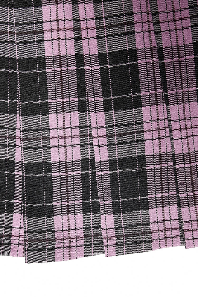 Finely Styled Garment with a Classic Vintage Look