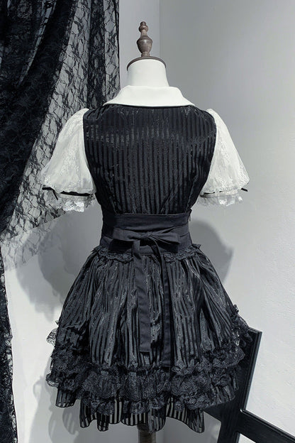 Subtly Elegant Dress with a Refined Vintage Look
