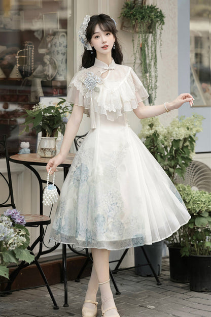 Beautifully Finished Dress in a Timeless Design
