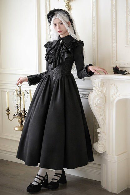 Sophisticated Dress with a Clean Classic Look
