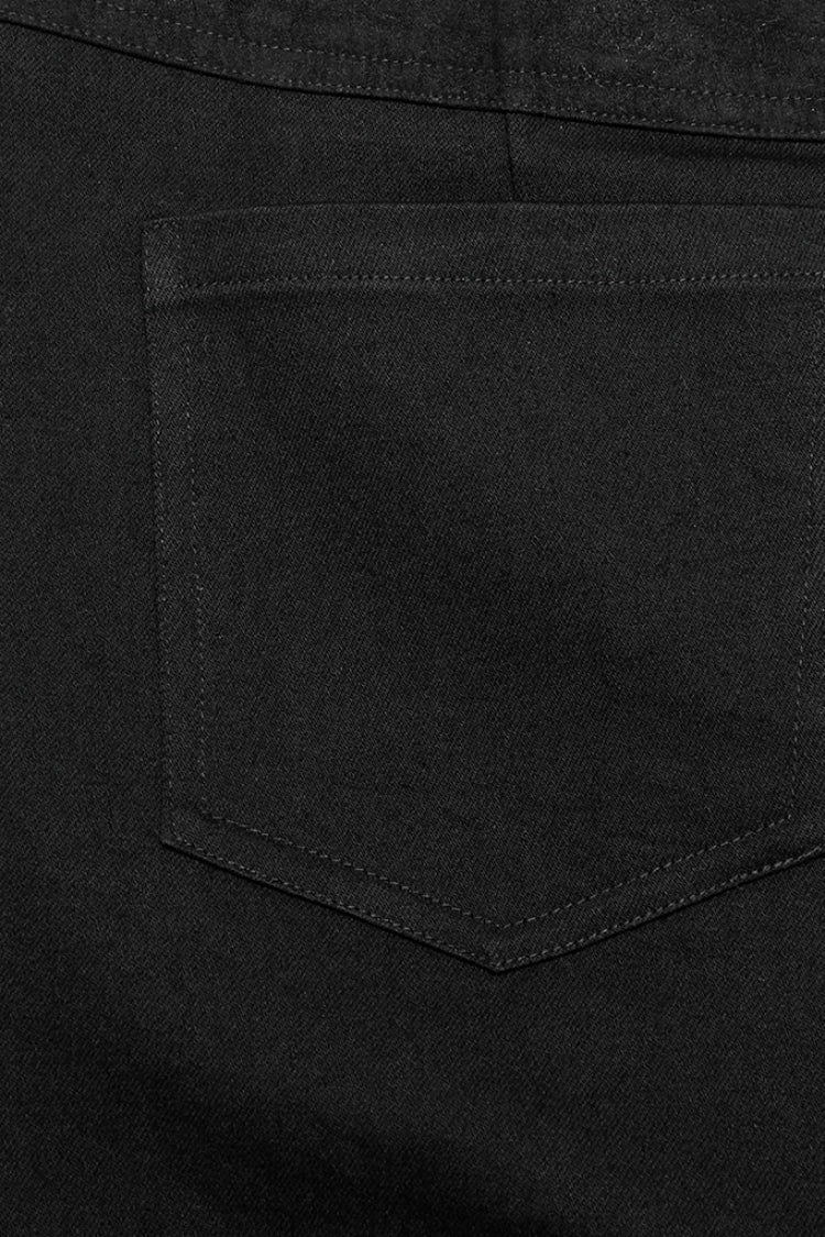 Beautifully Finished Pants in a Timeless Design