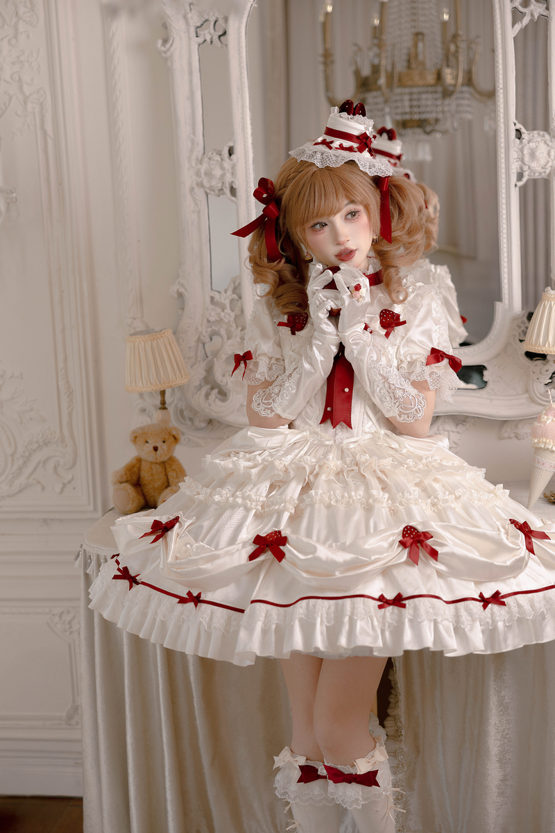 [pre-order Deadline: March 29] Cream Strawberry Lolita Dress