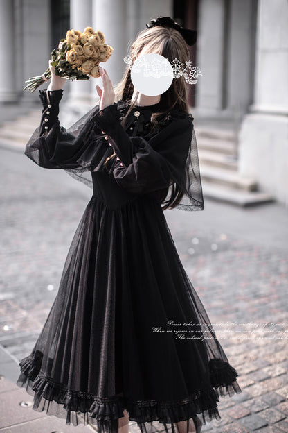 Subtly Elegant Dress with a Refined Vintage Look