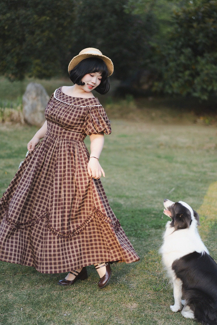 Finely Styled Dress with a Classic Vintage Look