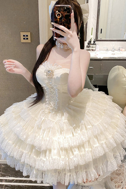 Beautifully Finished Dress in a Timeless Design