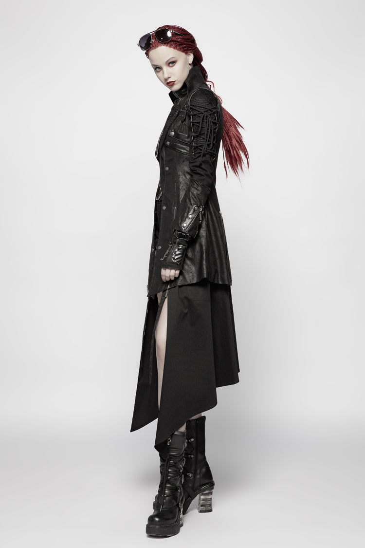Beautifully Finished Coat in a Timeless Design