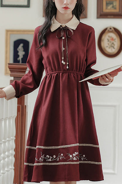 Subtly Elegant Dress with a Refined Vintage Look