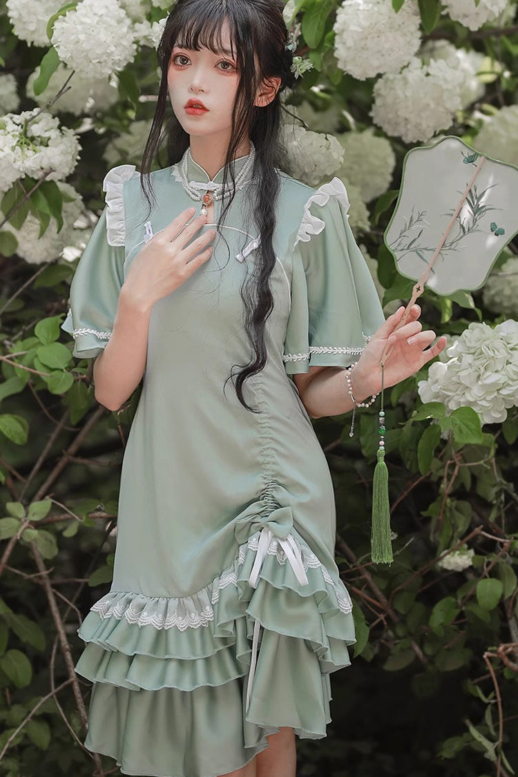 Subtly Elegant Dress with a Refined Vintage Look