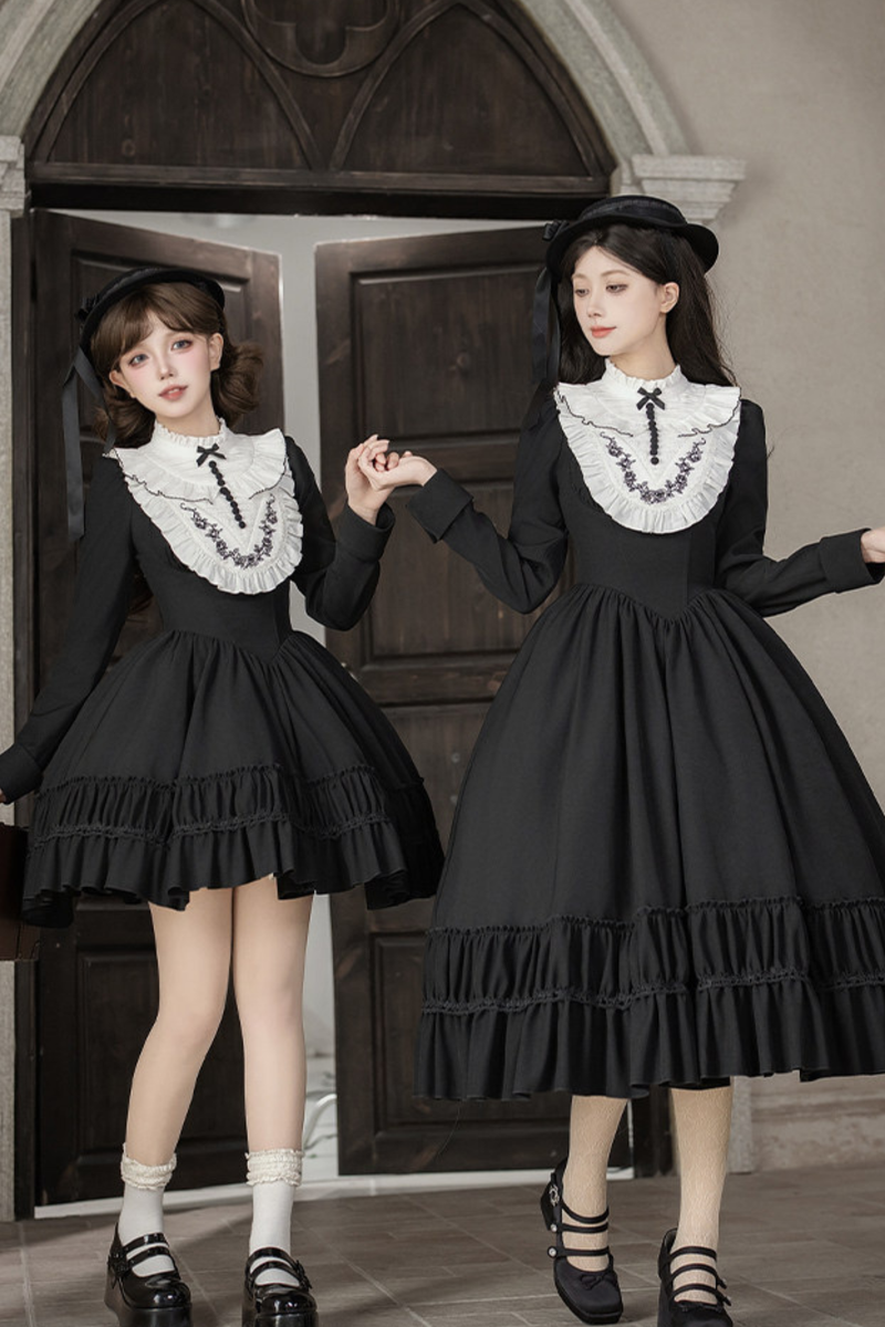 Gothic Dress + Fake Collar + Hat