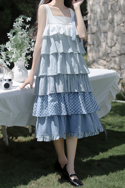Sky Sweet Tiered Sleeveless Dress + Ribbon Brooch