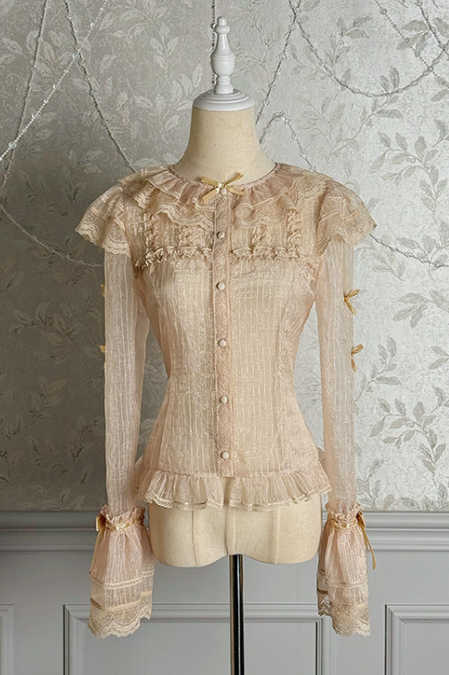 [pre-order Deadline: April 3] Fantasy Lace Lolita Blouse