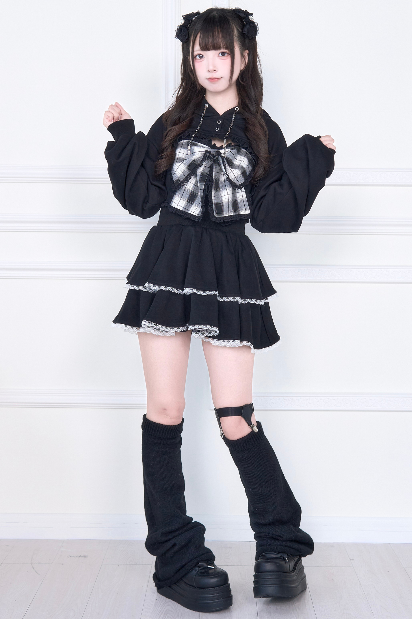 Ribbon Vest + Short Sweatshirt