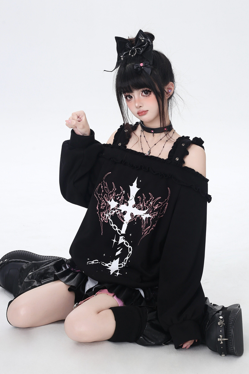 Cross Silence One-shoulder Top
