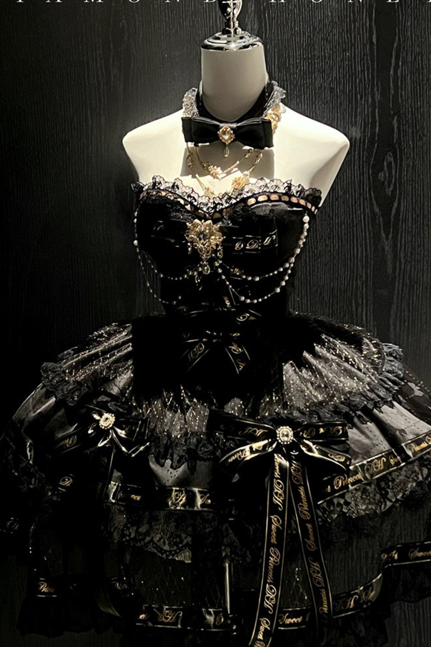 Golden Gothic Dress + Choker + Sleeve + Badge