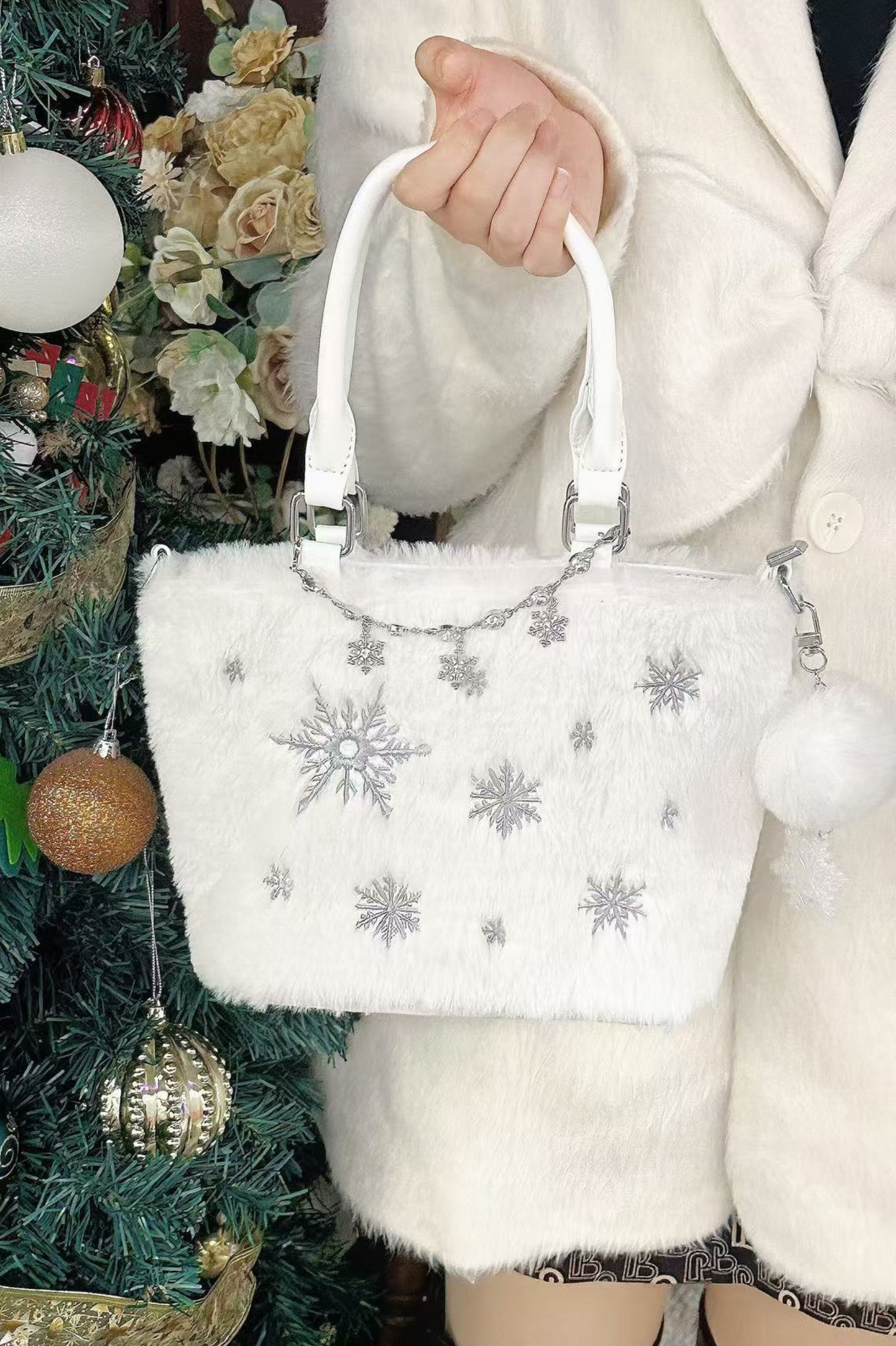 Chain White Fur Bag