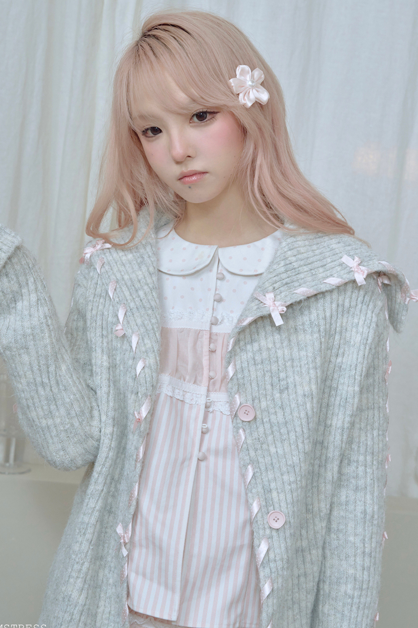 Lace-up Line Ribbon Knit Cardigan