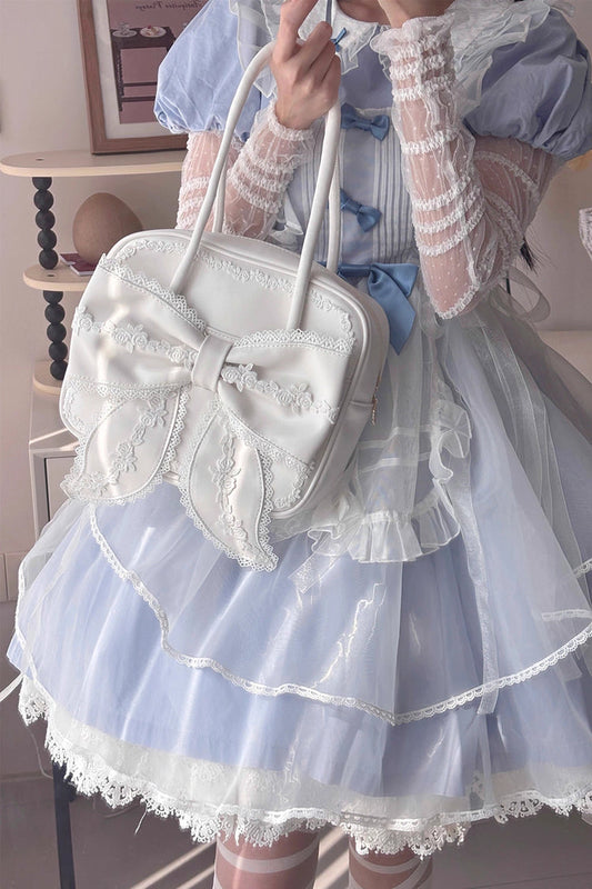 Sophisticated Bag with a Clean Classic Look