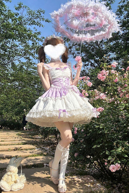 Finely Styled Dress with a Classic Vintage Look
