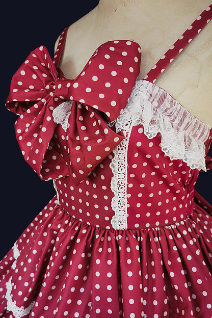 Classic Vintage Dress with a Flattering Fit