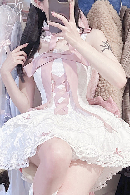 Subtly Elegant Dress with a Refined Vintage Look