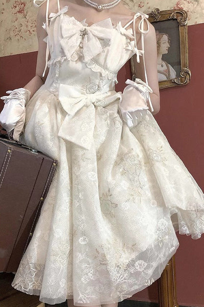Subtly Elegant Dress with a Refined Vintage Look
