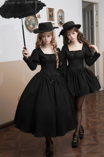 Beautifully Finished Dress in a Timeless Design
