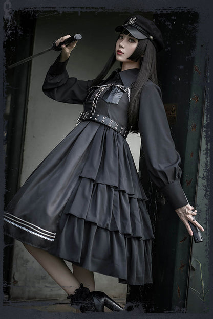 Finely Styled Dress with a Classic Vintage Look
