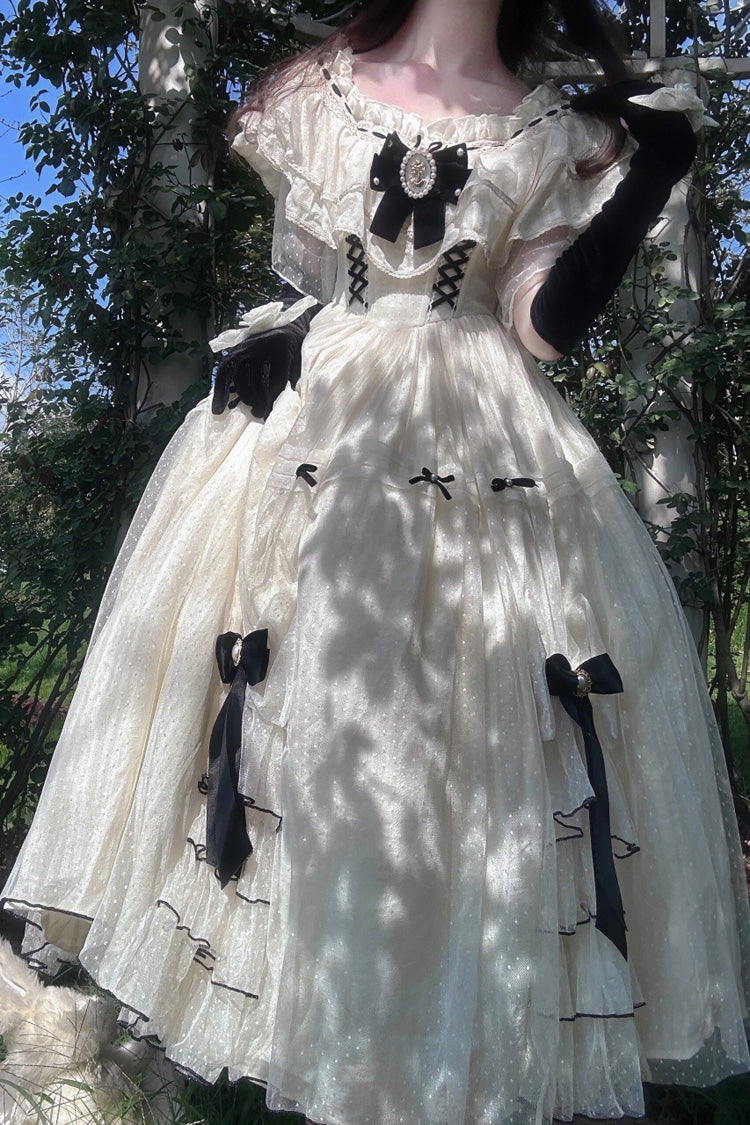 Finely Styled Dress with a Classic Vintage Look