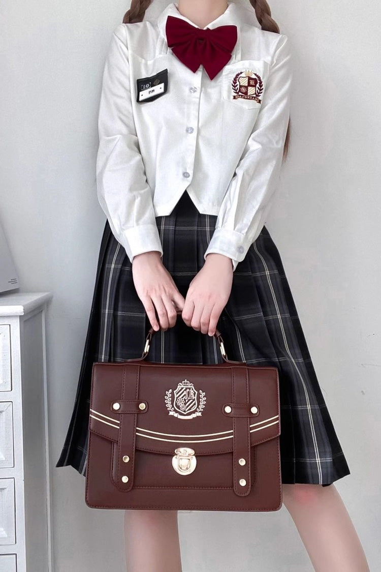 Finely Styled Bag with a Classic Vintage Look
