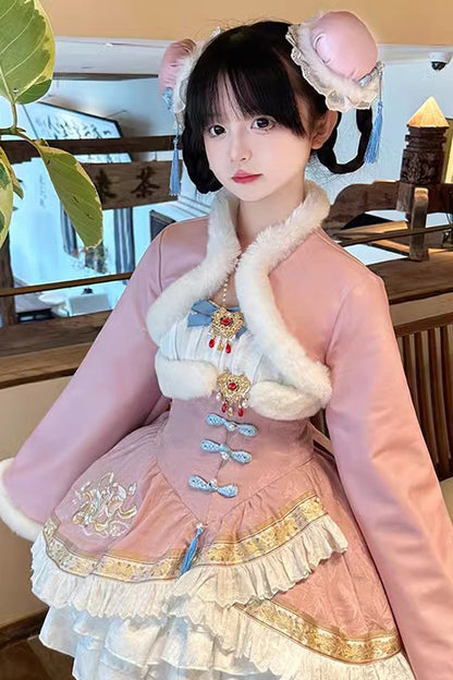 Beautifully Crafted Dress in a Classic Style