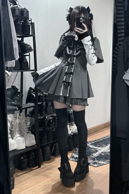Casually Elegant Dress with a Refined Edge