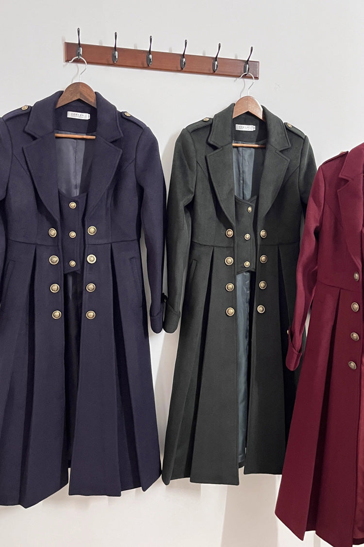 Effortlessly Elegant Coat with a Timeless Design