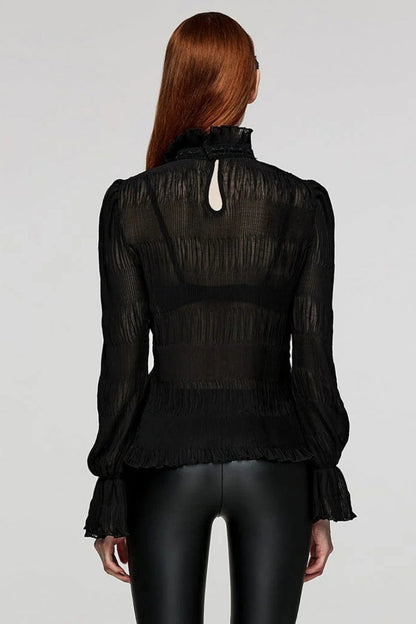 Finely Styled Blouse with a Classic Vintage Look