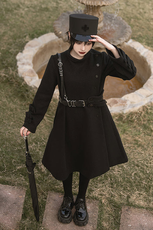Classic Vintage Coat with a Flattering Fit