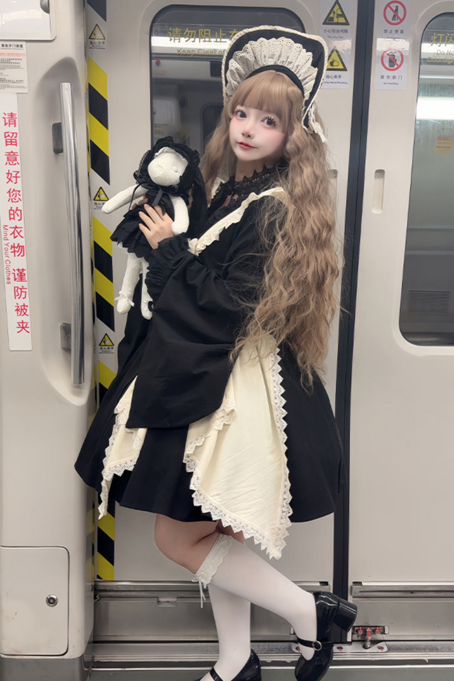 [pre-order] Gothic Doll Lolita Dress + Lolita Apron