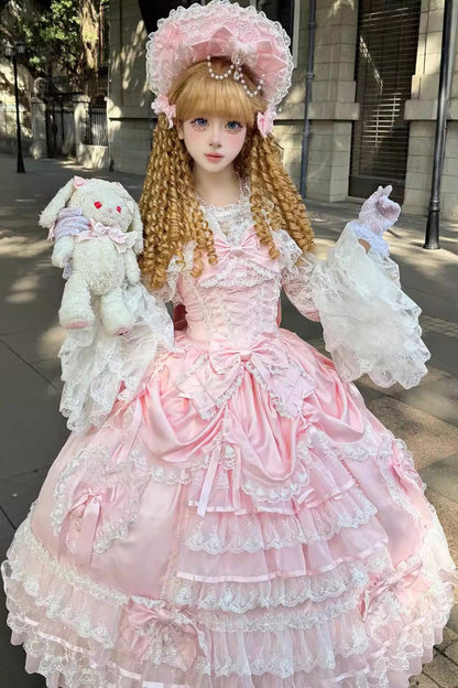Beautifully Crafted Dress in a Classic Style