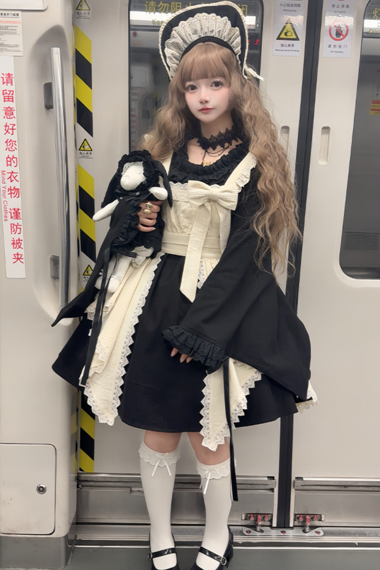 [pre-order] Gothic Doll Lolita Dress + Lolita Apron
