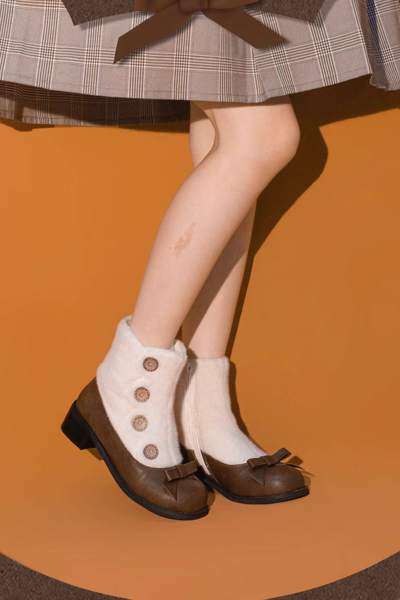 [pre-order] Retro Button Fur Socks Cover Fake Design Boots
