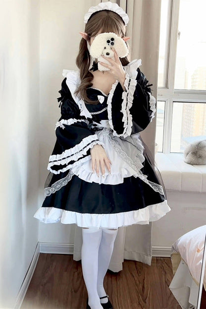 Casually Elegant Dress with a Refined Edge