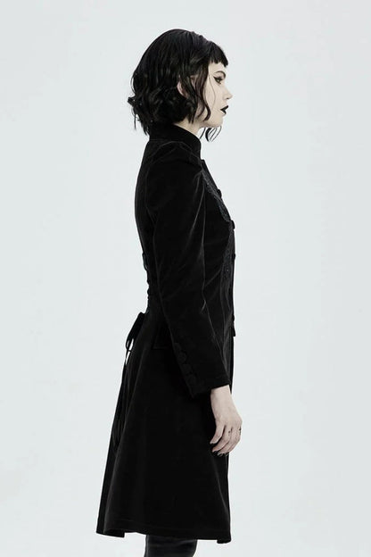 Subtly Elegant Coat with a Refined Vintage Look