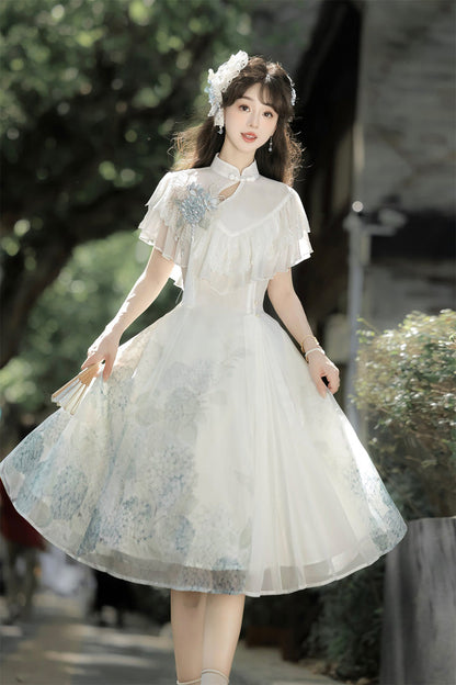 Beautifully Finished Dress in a Timeless Design