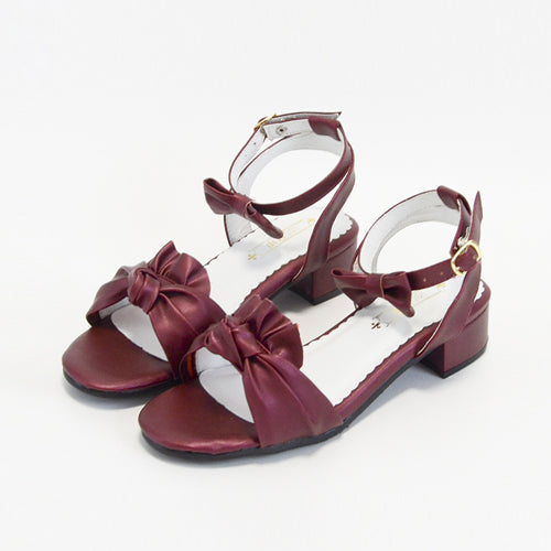 Casually Elegant Sandals with a Refined Edge
