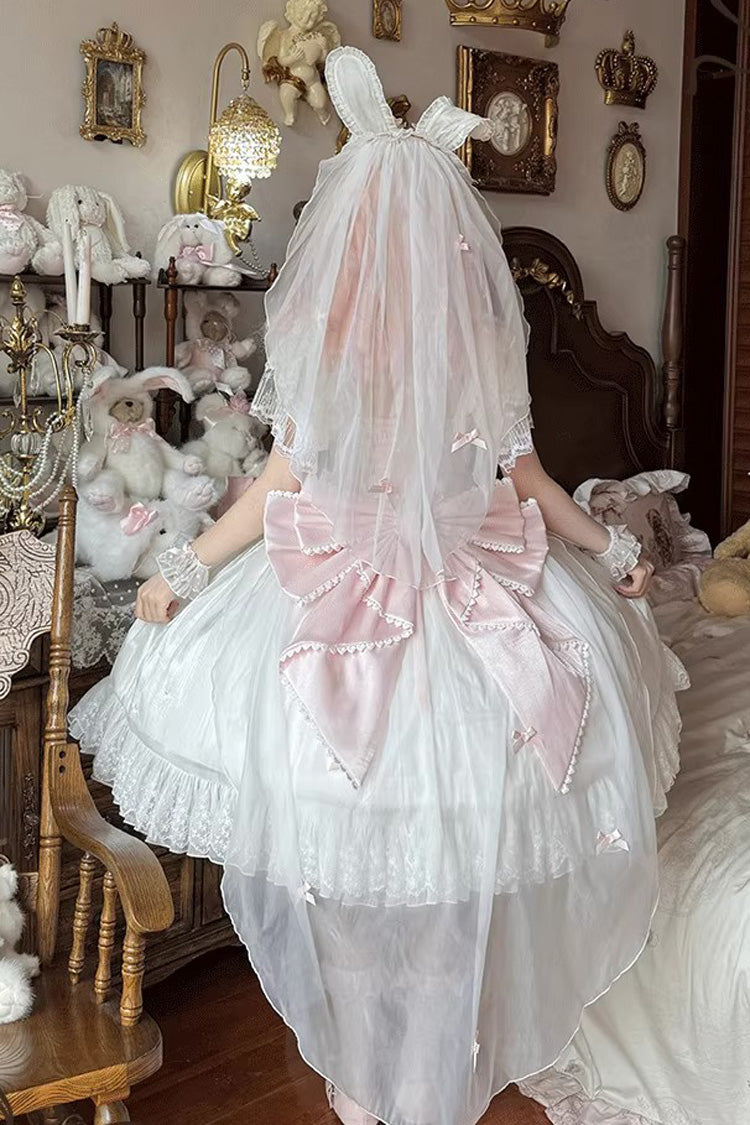 Subtly Elegant Dress with a Refined Vintage Look